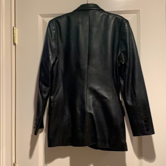 Iris Singer Black Lambskin 4 Button Blazer. 4 - Picture 5 of 8